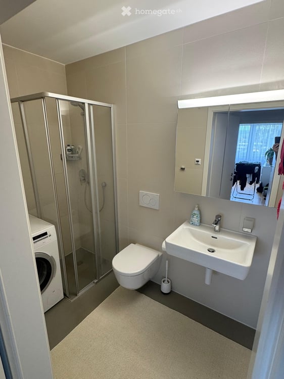 Zimmer in einer 2er Frauen WG frei 4