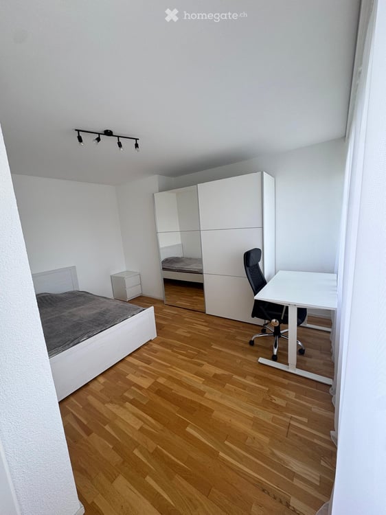 Zimmer in einer 2er Frauen WG frei 3