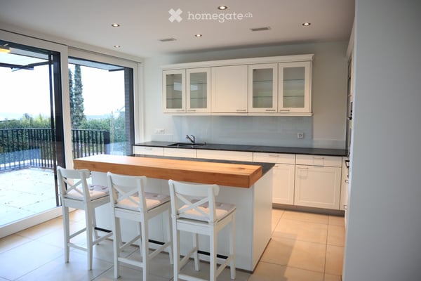 Edle 5.5-Zimmer-Terrassenwohnung in Pfeffingen 2
