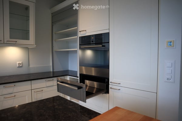 Edle 5.5-Zimmer-Terrassenwohnung in Pfeffingen 3