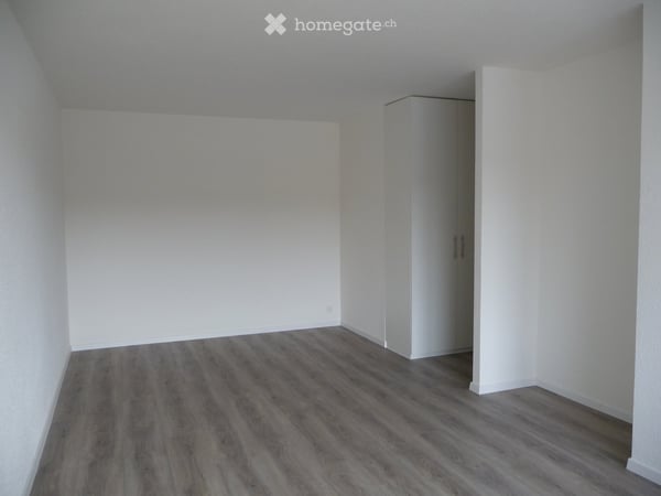 1.5 Zimmerwohnung an bester Verkehrslage direkt beim Bahnhof Oerlikon 2