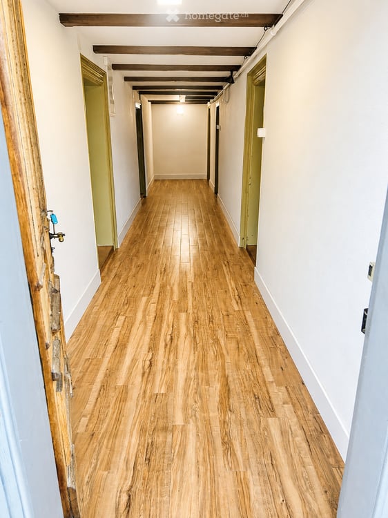 Charmante 2.5-Zimmer- in Historischen Liegenschaft, Oberrieden – sofort verfügbar 4