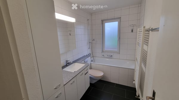 Helle 2.5-Zimmer-Wohnung mit Balkon in Volketswil 3