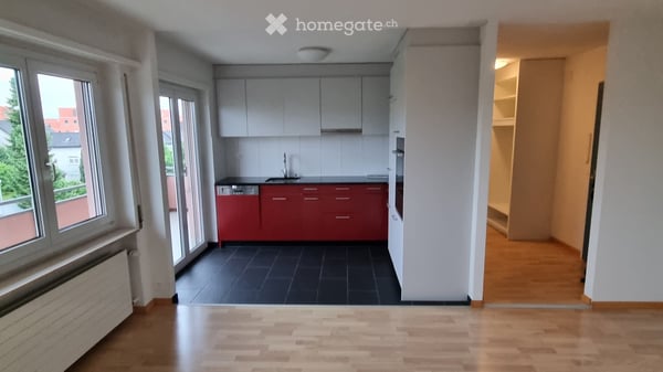 Helle 2.5-Zimmer-Wohnung mit Balkon in Volketswil 4