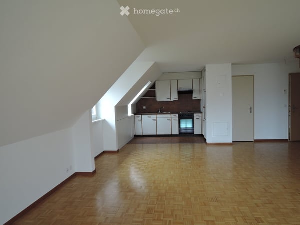 Bright & Quiet 2.5-Room Duplex Apartment in Aesch ZH – Available Immediately 3