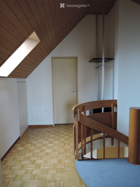 Bright & Quiet 2.5-Room Duplex Apartment in Aesch ZH – Available Immediately 4