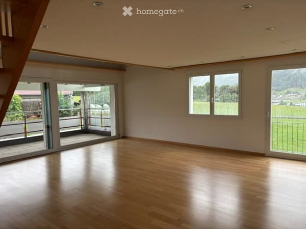 Helle und grosszügige 5.5-Zimmer-Wohnung mit Galerie zu vermieten 2