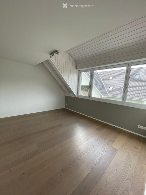 Grosszügige 6.5-Zimmer-Maisonette-Wohnung in Mettmenstetten – sofort verfügbar! 6