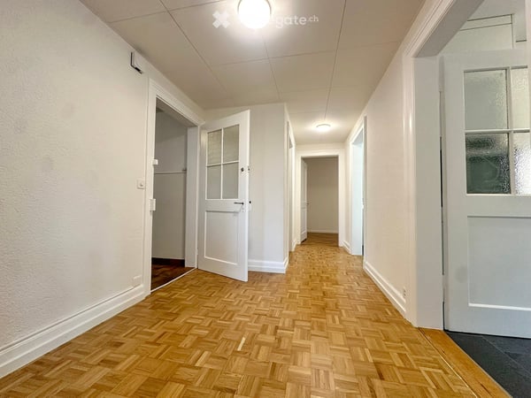 Stilvoll wohnen mit Seesicht – frisch sanierte 4-Zimmer-Wohnung in Kilchberg ZH 9