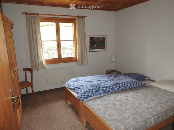 2.5-Zimmer-Dachwohnung mit Galerie in malerischem Engadiner Dorf – Ardez 4