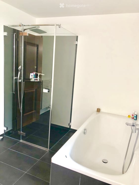Exklusive 3.5-Zimmer Hochparterre-Wohnung mit grosser Terrasse und 2 Garagenplätzen zu vermieten 8