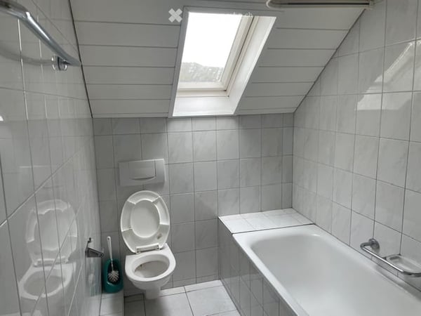 4-Zimmer-Maisonettewohnung in kleinem Mehrfamilienhaus mit Garten zur Mitbenützung 8