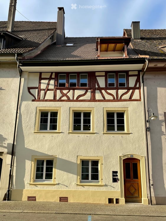 Moderne wunderschöne Maisonett-Wohnung Mitten im Städli von Neunkirch mit Balkon 9