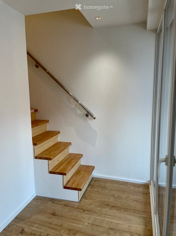 Moderne wunderschöne Maisonett-Wohnung Mitten im Städli von Neunkirch mit Balkon 5