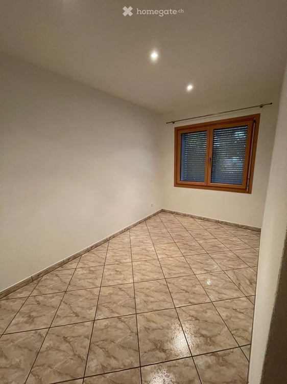 Luminoso appartamento di 4.5 locali a Claro, Ticino 5
