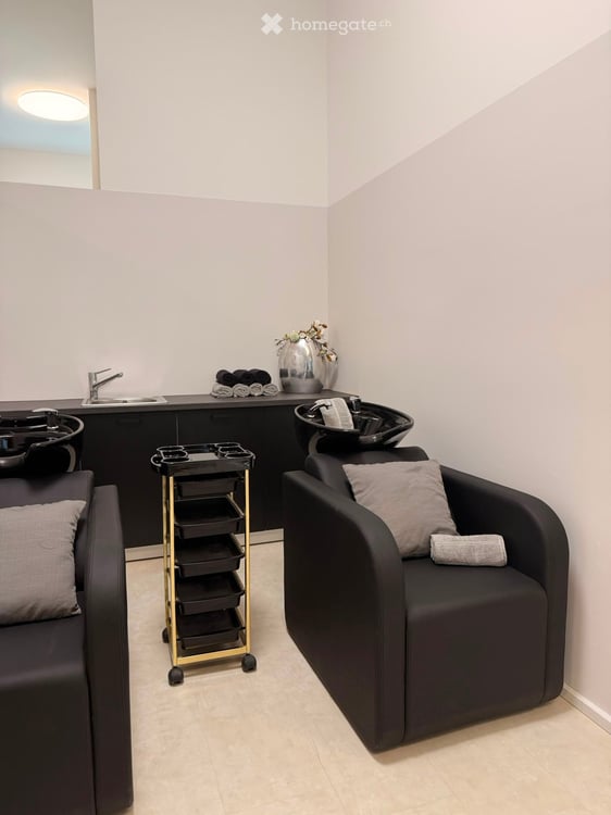 Coiffeursalon, Kosmetik- und Nagelstudio in Glattpark (Opfikon) 4