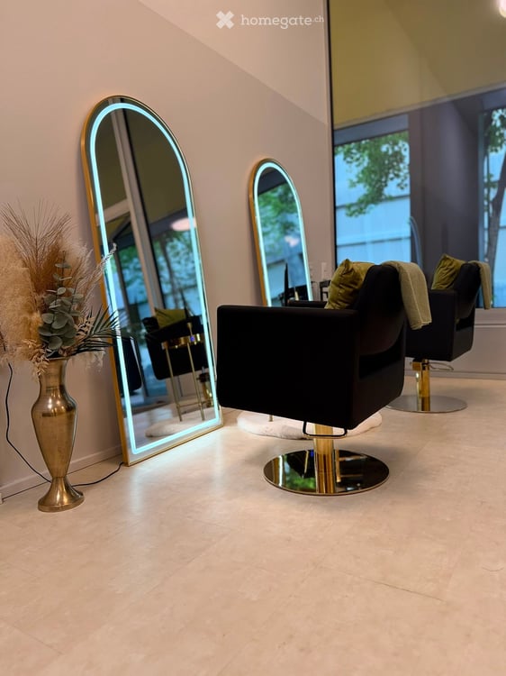 Coiffeursalon, Kosmetik- und Nagelstudio in Glattpark (Opfikon) 6