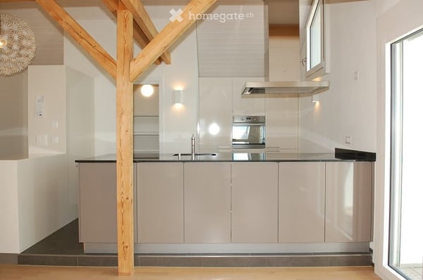 Helle 1.5-Zimmer-Wohnung mit Balkon und Panoramablick in Volketswil 3