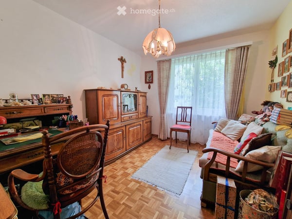 Liebevolle 4½-Zimmerwohnung mit traumhafter Aussicht ins Taminatalin Valens 12
