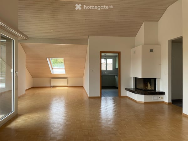 Charmante Dachwohnung mit Cheminée und Abendsonne 4