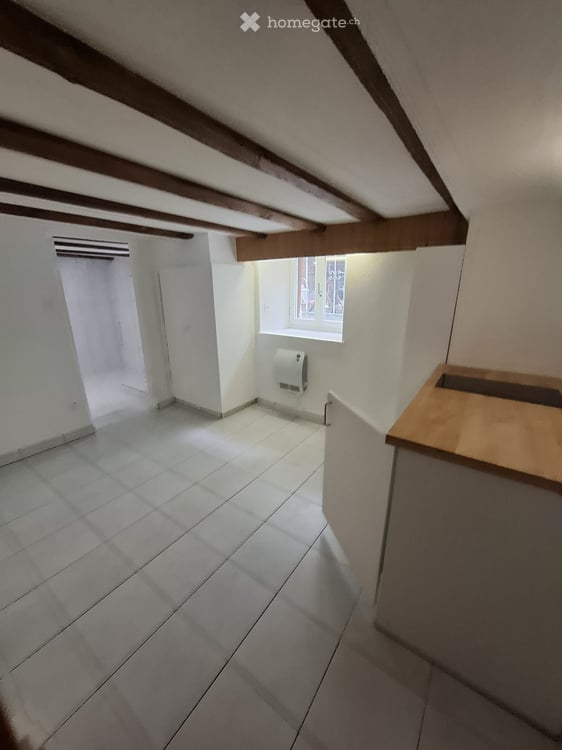 Petit local indépendant idéal bureau, hobby ou atelier 2