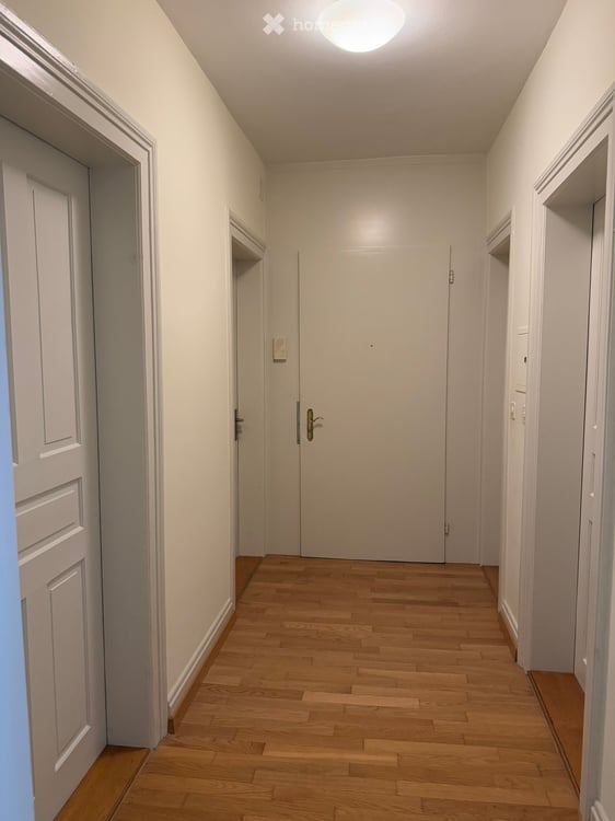 Charmante 3-Zimmer-Dachwohnung im Altbau – Zürich Wiedikon 3