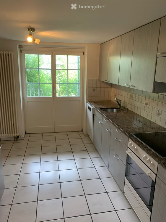 Charmante 2.5-Zimmer-Wohnung in Kyburg 4