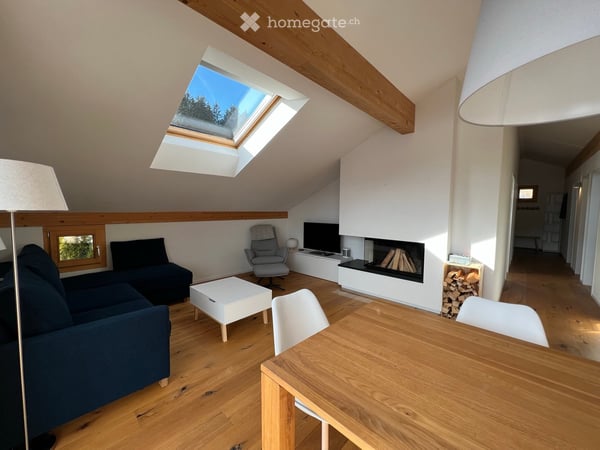 Charming 4.5-Room Attic Apartment with Stunning Mountain Views in Flims 17