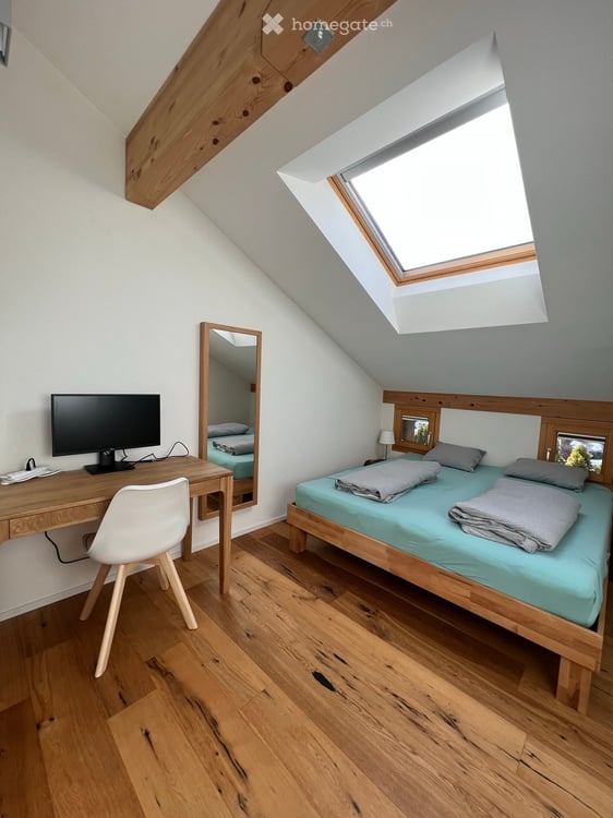 Charming 4.5-Room Attic Apartment with Stunning Mountain Views in Flims 14