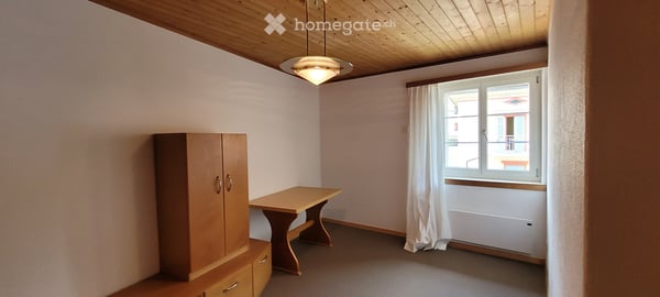 Charmante 3.5-Zimmer-Dachwohnung im Altbau in Disentis/Mustér 5
