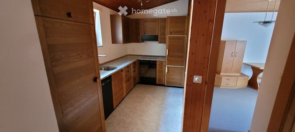 Charmante 3.5-Zimmer-Dachwohnung im Altbau in Disentis/Mustér 3