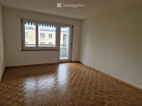 RUHIG - ZENTRAL - GERÄUMIG 4