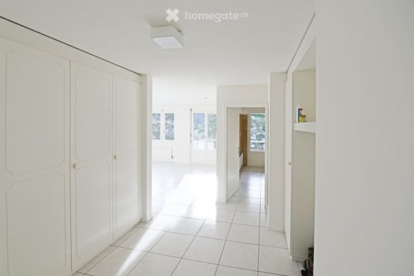 Helle 3.5-Zimmer-Wohnung mit Balkon im grünen Matthofpark, Luzern 4