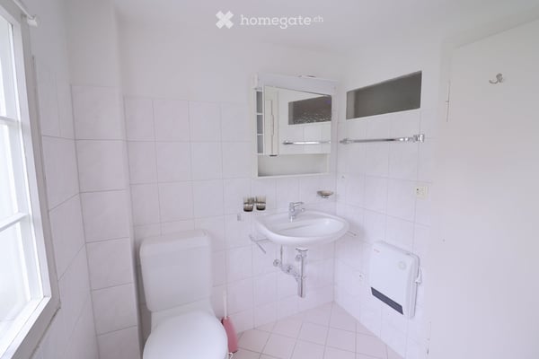 Charmantes Mittelhaus mit Potenzial an absolut zentraler Lage in Rüschlikon zu verkaufen 6