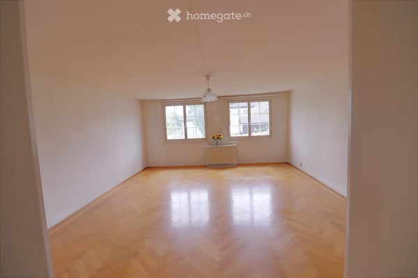 Charmantes Mittelhaus mit Potenzial an absolut zentraler Lage in Rüschlikon zu verkaufen 4
