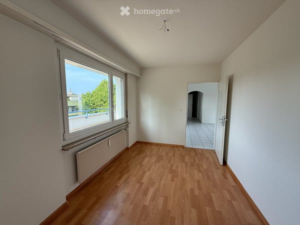 Dachwohnung mit grosser Terrasse nähe Tram 6
