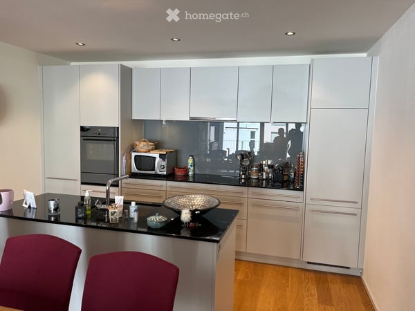 Moderne 3.5-Zimmer-Eigentumswohnung mit grossem Balkon und Tiefgaragenplatz 6