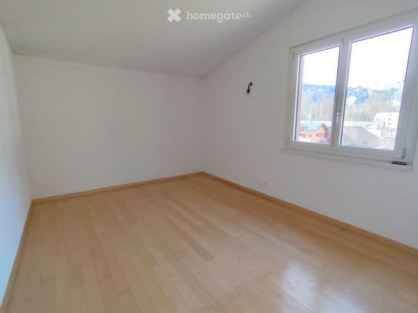 Charmante Dachwohnung mit Weitsicht ins Grüne 9