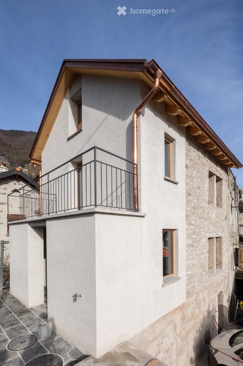 Casa secondaria ristrutturata con vista parziale sul lago - Gordola 5