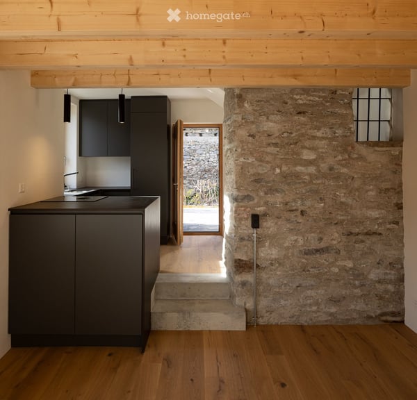 Casa secondaria ristrutturata con vista parziale sul lago - Gordola 3