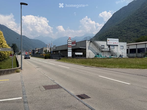 Terreno industriale edificabile J2 – 1'047 m² – Posizione strategica a Castione 4