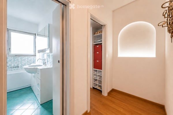 Porza Via Tesserete – 3.5 locali panoramico all’ultimo piano con terrazza, piscina e area wellness 12