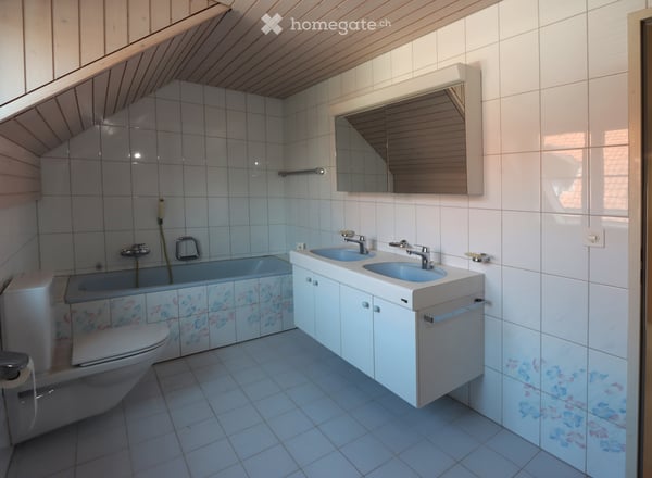 Charmantes 6-Zimmer-Einfamilienhaus in Gurmels – Sofort verfügbar! 10