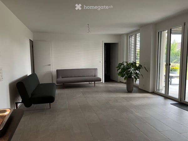 Moderne 2.5-Zimmer-Garten-Wohnung im Erdgeschoss an erstklassiger Lage in Winterthur-Seen 1