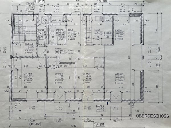 Attraktive helle 7.5-Z.Wohnung mit 2 grossen Balkonen in Dorf an ruhiger Lage 8