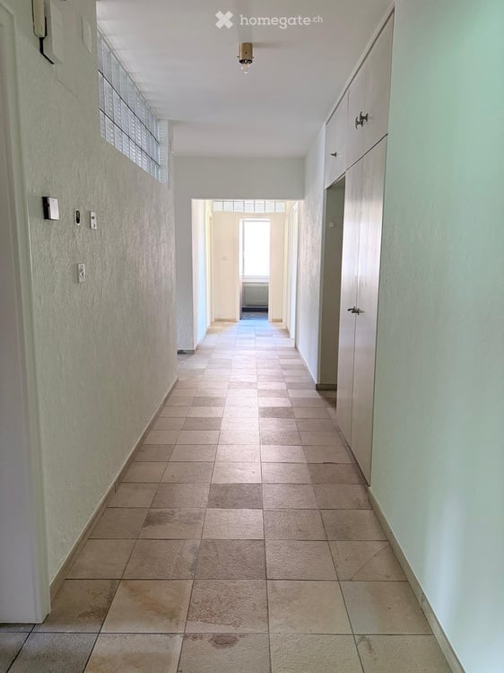 Helle 4.5-Zimmer-Wohnung mit Balkon in Bülach