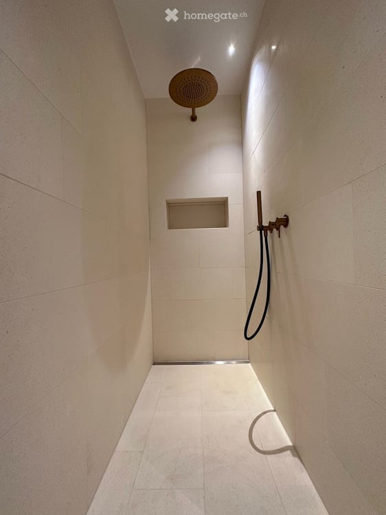 Luxuriöse 3.5-Zimmer-Wohnung in Zollikon 9