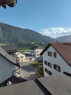 Wohnen, wo andere Ferien machen – stilvolle 1.5-Zimmer-Wohnung in Sagogn 7