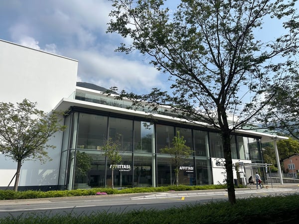 Locale Commerciale Moderno in Affitto a Minusio – Via San Gottardo 139 2