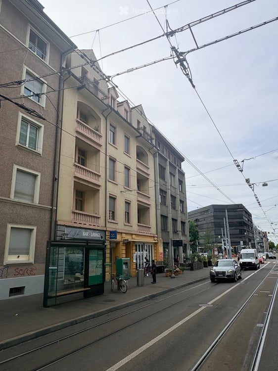 Mehrfamilienhaus mit Restaurant & Bar – Basel St. Johann 2